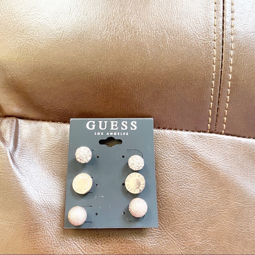 GUESS Women’s Rose Gold Tone Stud Earings Set.